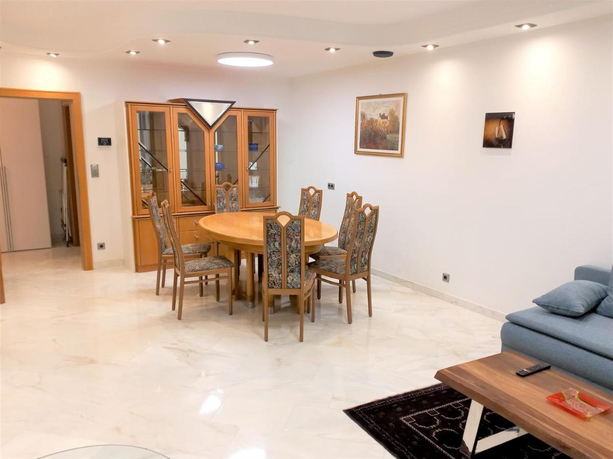 Apartments Peter Wina Bagian luar foto