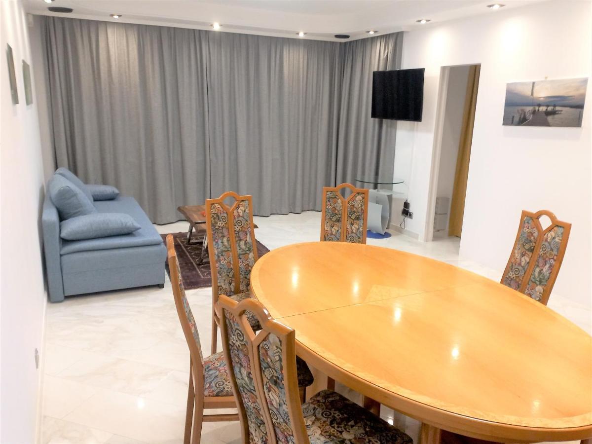 Apartments Peter Wina Bagian luar foto