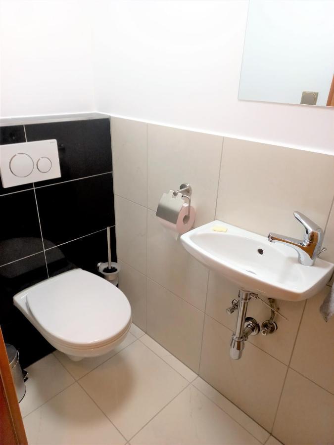 Apartments Peter Wina Bagian luar foto